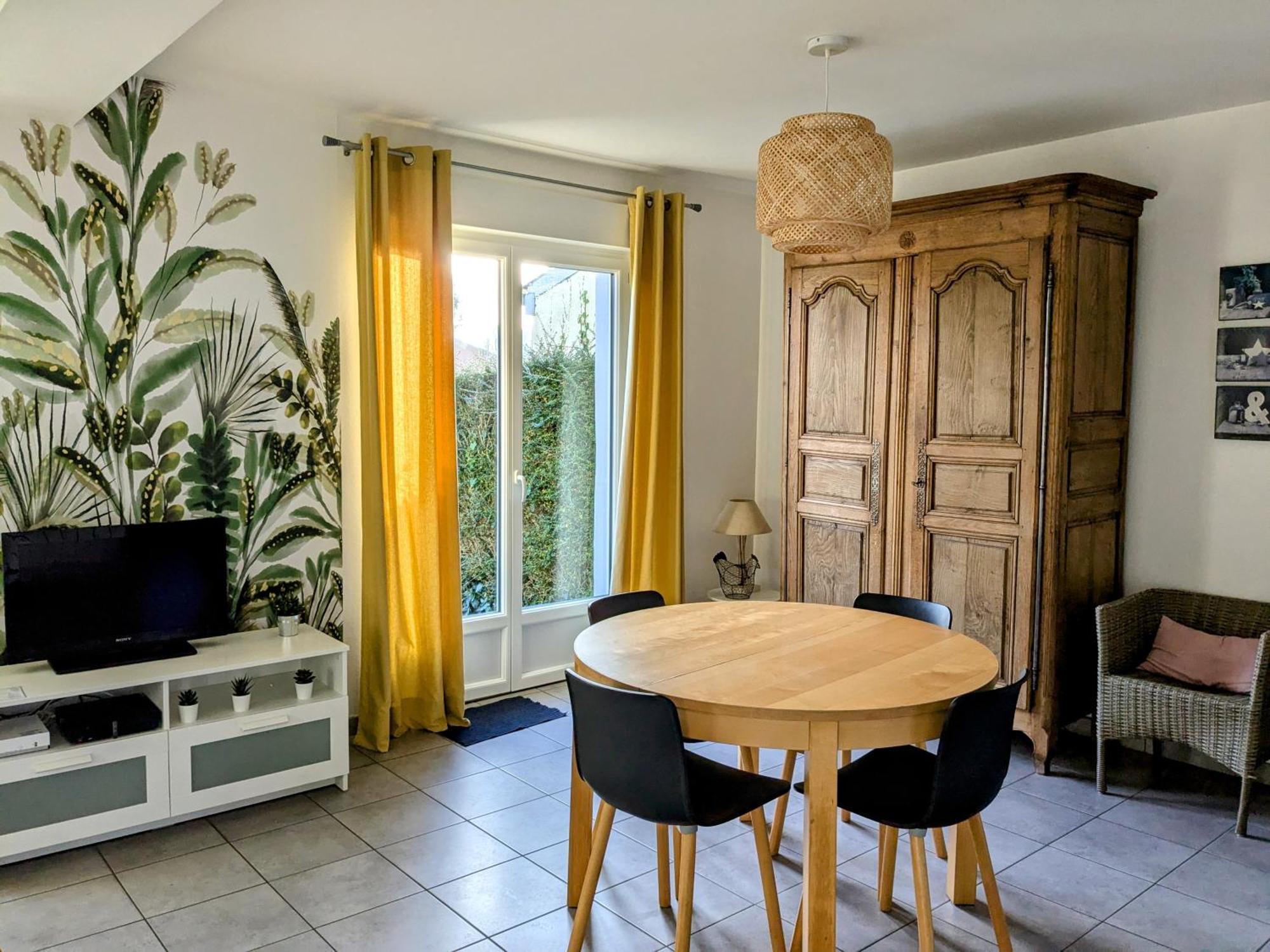 Maison De Vacances Cosy Avranches Exterior photo